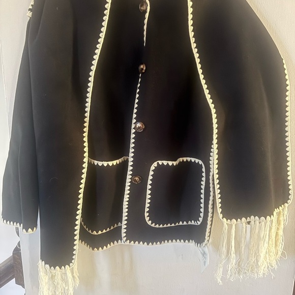 J.ING Black Cape with Cream Detailing🖤NWT🖤 perfect for Winter - Picture 6 of 9